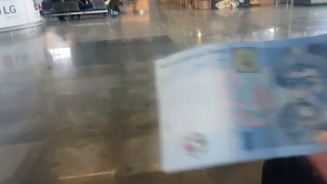 ВЛОГ. АЭРОПОРТ(БОРИСПОЛЬ). ЗАЛ ОЖИДАНИЯ.САМОЛЕТЫ. ПОЛЁТ.