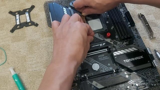 Установка башенного куллера ID-COOLING SE-214-XTна сокет Ам4.  Новый корпус от  DeepCool Matrix 55