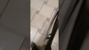 ломаю свой старый телефон