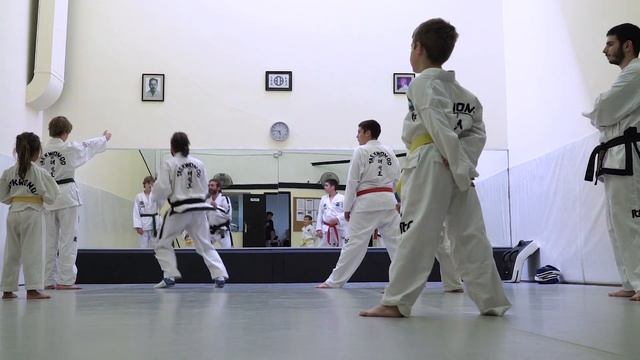 ☑️ Taekwondo clases para NIÑOS? en Barcelona ❌ Xfit tu gimnasio de Artes Marciales смотреть онлайн