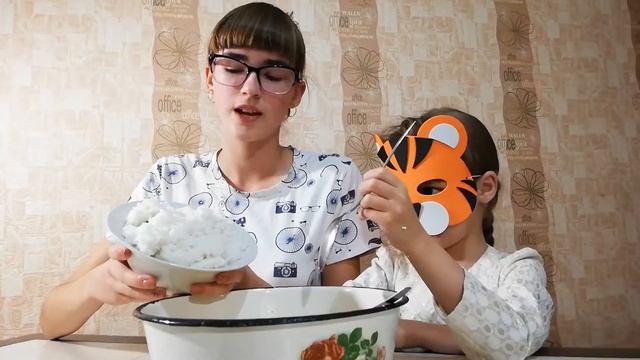 Салат с крабовыми палочками. смотреть онлайн