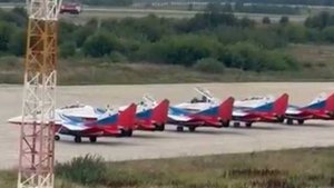 В Кемерове приземлилась пилотажная группа «Стрижи»
