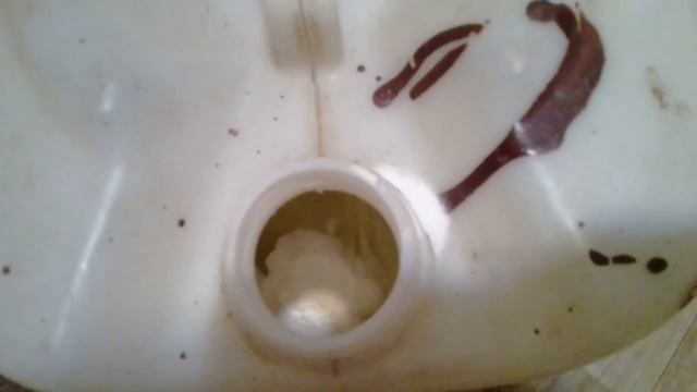 Канал Как сделать. Как очистить внутри пластиковую канистру от зеленого налета и грязи смотреть онлайн