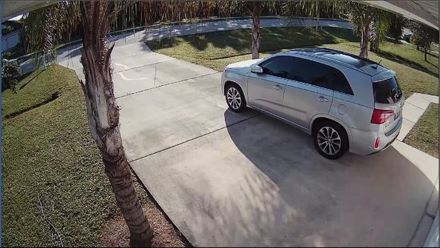 Hikvision DS-2CE56D1T-AVPIR3 TurboHD 1080P - Video Sample (Day Mode) смотреть онлайн