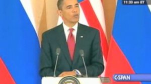 Obama and Medvedev on the same string to the red button