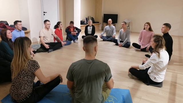 Упражнение АУМ + Дыхание огня смотреть онлайн