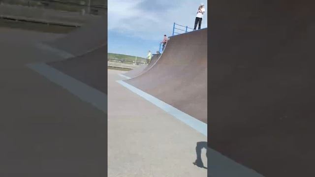 Трюковой самокат или BMX? #трюки #спорт #трюкинасамокате