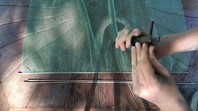 Лайфхак для рыбалки! Как сделать сетку для ловли креветок и мелкой рыбы смотреть онлайн