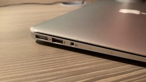 MacBook Air 11" 2015 in 2023 - POWERFUL for its size! - Rating performance, repairability and more.