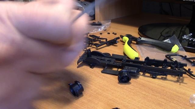 Сборка масштабной модели грузовика ЗиЛ 164 АВД