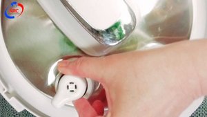 Мультиварка-скороварка. Рисовая каша на молоке в ARC–514D