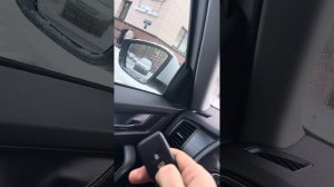 Skoda Kodiaq 2020г программировал новый оригинальный смарт ключ Mqb49s 5C с бесключеым доступом СПБ