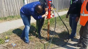 Забивка трубы в глинистый грунт