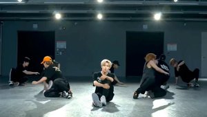 Stray kids "God's menu" dance practice mirrored
