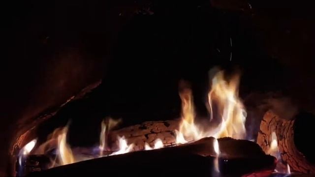 Горящие дрова в камине заставка со звуком | дрова в камине FHD смотреть онлайн