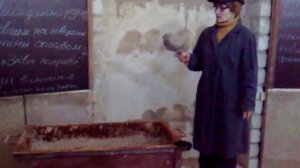 С. Павленко.Нанесение раствора на стену ковшом Шаульск