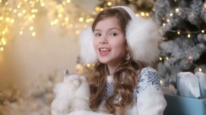 у леса на опушке Минсылу. 9 лет.