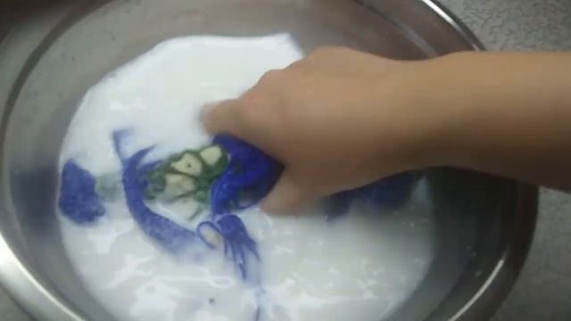 Как накрахмалить клеем ПВА. Как придать жёсткость и форму салфетки с помощью клея ПВА. смотреть онлайн