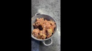 Пробуем консерву  из  индейки