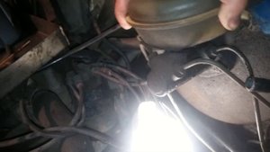 Замена втулок бочка в ГлавномТормозномЦилиндре Audi80.