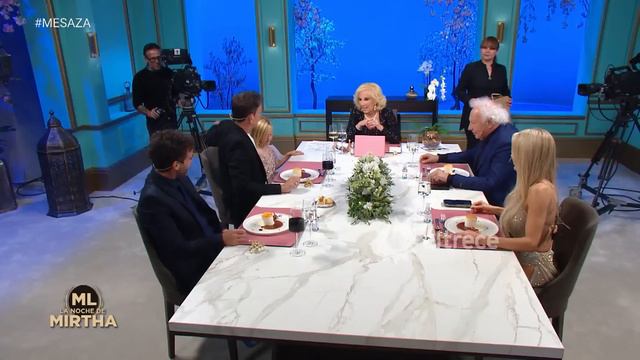 Matilda, la hija de Luciana Salazar, conquistó a Mirtha Legrand con un regalo muy especial смотреть онлайн