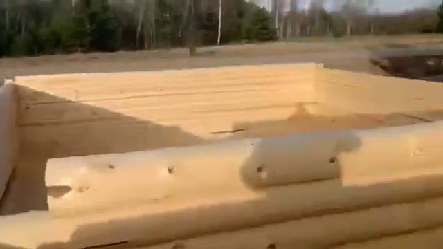 Производство сруба дома 6 на 9 в лапу полулафет