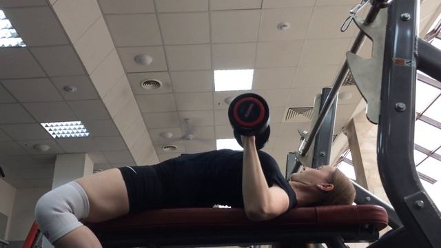 2018.05.10 Мц2Д1 Жим гантелей лёжа 2х8*12 смотреть онлайн