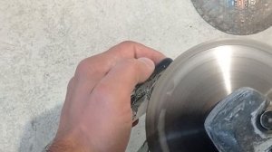 не снимается задний стекло Айфона что делать?