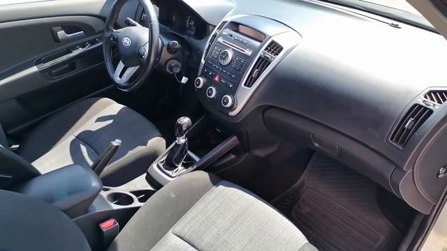 KIA Ceed 2010 1 4 MT ДЦ КИА