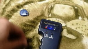 дубликатор rfid 125 кГц домофонных ключей