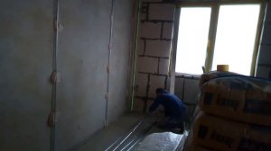 Как выставить маяки на длинную стену