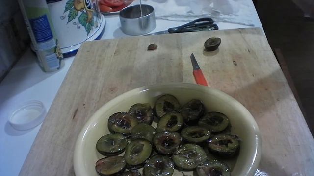How to Make Honey Lavender Roasted Italian Plums - Easy Dessert! смотреть онлайн