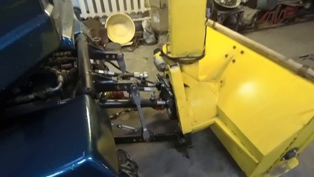 Механический привод шнекоротора от ВОМа. Петли капота.