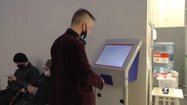 УХУ ЕЛИ В СОВКОМБАНКЕ / СОВКОМБАНК УДЕРЖИВАЕТ ДЕНЬГИ КЛИЕНТОВ. НЕЗАКОННО. смотреть онлайн