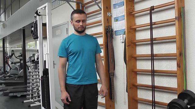 Подтягивания на перекладине. Техника и методика выполнения.