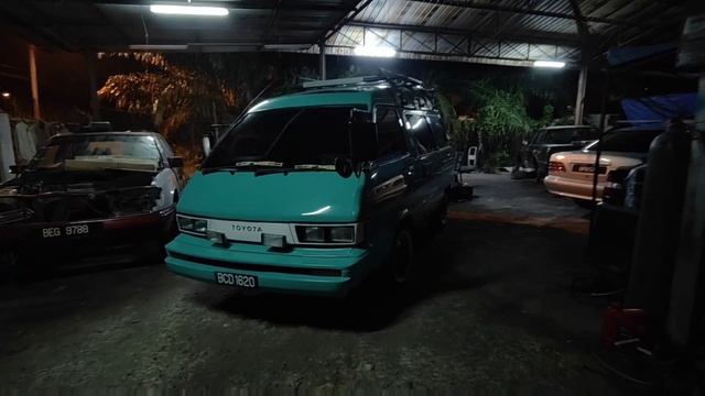 Toyota Masterace Campervan- Malaysia смотреть онлайн