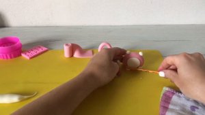 Метрика из мастики. Готовим декор из мастики пошагово