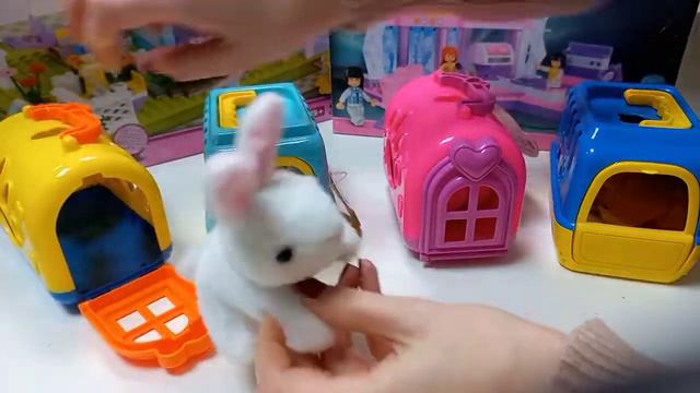 Мягкие игрушки: собачка и кролик в переноске. Домашние животные