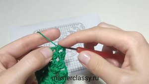 Квадратный мотив вязанный крючком. Пошаговое видео. Как связать бабушкин квадрат. Квадрат крючком