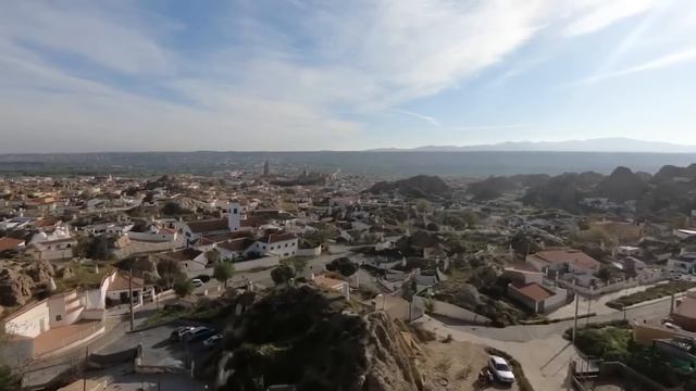 It May Be Hard To Believe, But People Actually Live In These Houses смотреть онлайн