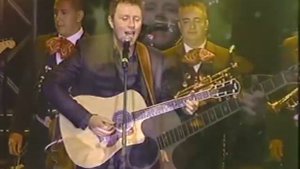 Lorenzo Antonio - "De Rodillas Te Pido" (en vivo)