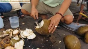 ВЛОГ ВЬЕТНАМ КОКОСЫ НА РЫНКЕ Как правильно выбрать кокос Вьетнамская кухня - VLOG VIETNAM COCONUTS