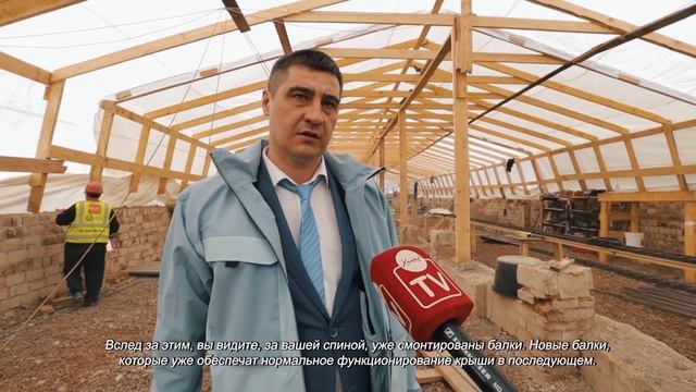 В доме №15 на улице Мичурина в Химках продолжается восстановительный ремонт крыши.