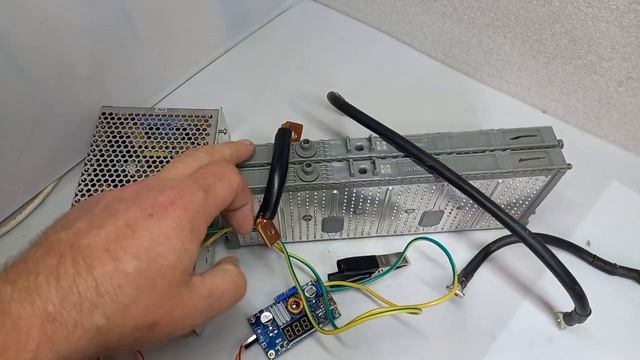 Не выбрасывайте старые аккумуляторы от тойота приус! Эта самоделка нужна любому автомобилисту!