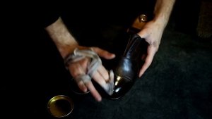 Как сделать глассаж на обуви?