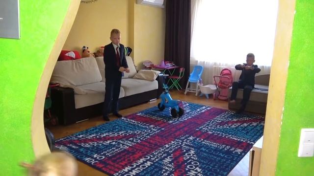 СОФИЙКА ОБИДЕЛАСЬ. ВСЕ ЗАБЫЛИ ПРО ЕЁ ДЕНЬ РОЖДЕНИЯ. СОФУНЬЯ ШАЛУНЬЯ смотреть онлайн