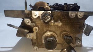 Головка блока цилиндров (ГБЦ) TOYOTA Platz