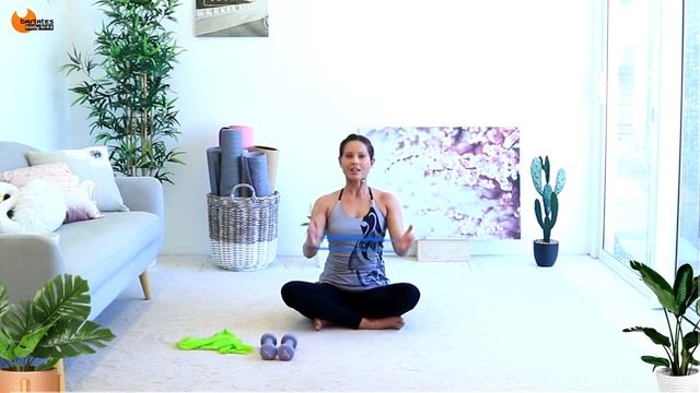 10 Minute Seated Arms Workout - BARLATES BODY BLITZ Focused 10 mins Upper смотреть онлайн