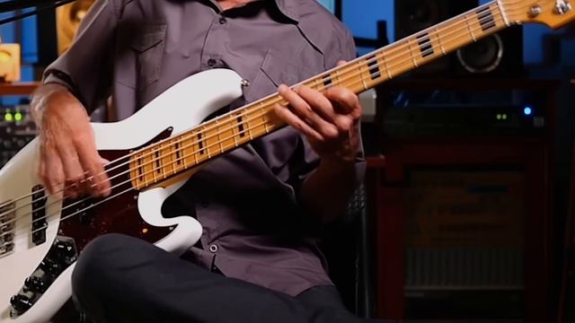 Juan Calleros on Bassline Techniques | Technique of the Week | Fender смотреть онлайн