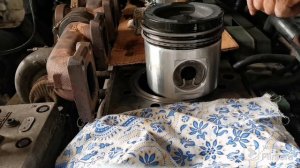 Продолжение сборки дв. вольво Д12д#снял масляный насос#установка поршней#